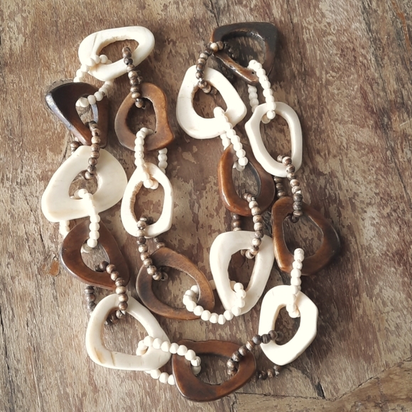 WILMA STYLE BONE NECKLACE - Picture 4 of 5